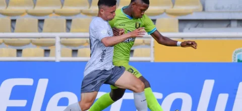 Empate a dos entre Internacional y Leones - VizzorImage / Gabriel Aponte