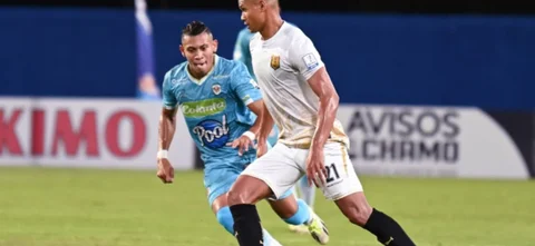 Triunfo de Jaguares 1-0 sobre Águilas - VizzorImage / Andres Lopez