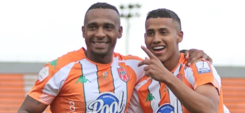 Bayron Garcés y César Rubio España en el triunfo de Envigado a Patriotas - VizzorImage