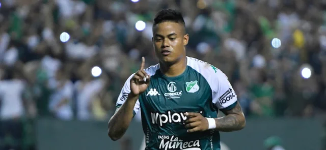 Pinto se refirió al ‘Chino’ Sandoval | Foto: VizzorImage / Gabriel Aponte