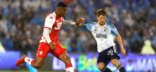 Clásico Millonarios vs. Santa Fe. / Foto: Vizzorimage.