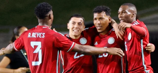 Andrés Reyes, Ian Poveda, Roger Martínez y Juan David Mosquera en triunfo de Colombia a México - AFP