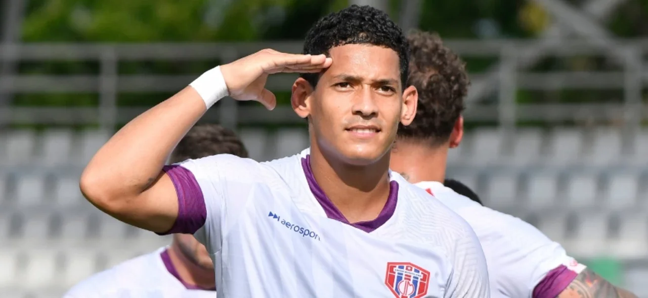 Daiver Vega con Unión Magdalena - VizzorImage