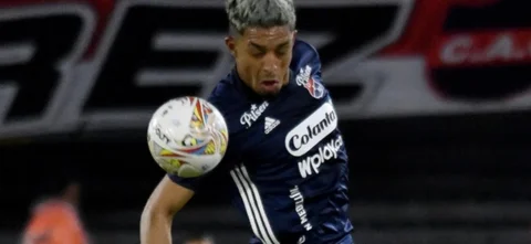 Daniel Londoño - Defensor de Independiente Medellín - VizzorImage