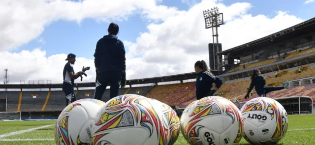 Equipos con altura, sobre el nivel del mar, que buscan ser protagonistas en Libertadores. / Foto: Vizzorimage.
