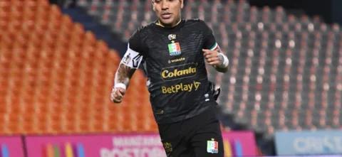 Dayro Moreno y su anotación en el juego de Nacional vs. Once Caldas. / Foto: Vizzorimage.