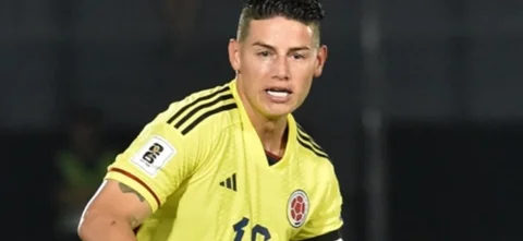 James Rodríguez con selección Colombia - VizzorImage