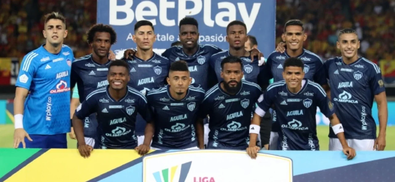 Junior se salvó del tercer gol de Pereira. / Foto: Vizzorimage.