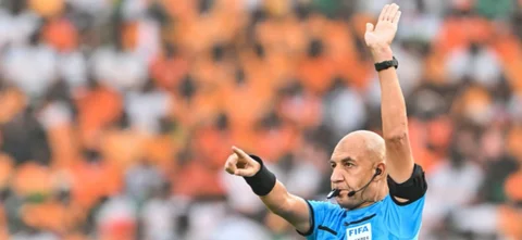 Mohamed Adel - Árbitro egipcio en la Copa Africana - AFP