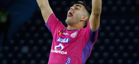 Santiago Mele - Arquero de Junior - VizzorImage