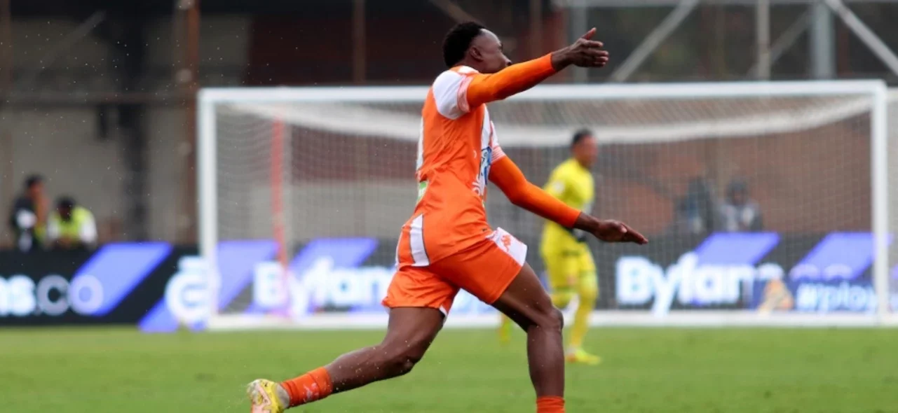 Envigado y sus primeros 3 puntos en la Liga, tras vencer a Boyacá Chicó. / Foto: Vizzorimage.