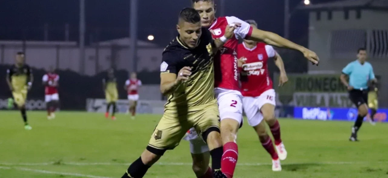 Águilas Doradas 1 - 1 Santa Fe - VizzorImage / Daniel Gallo