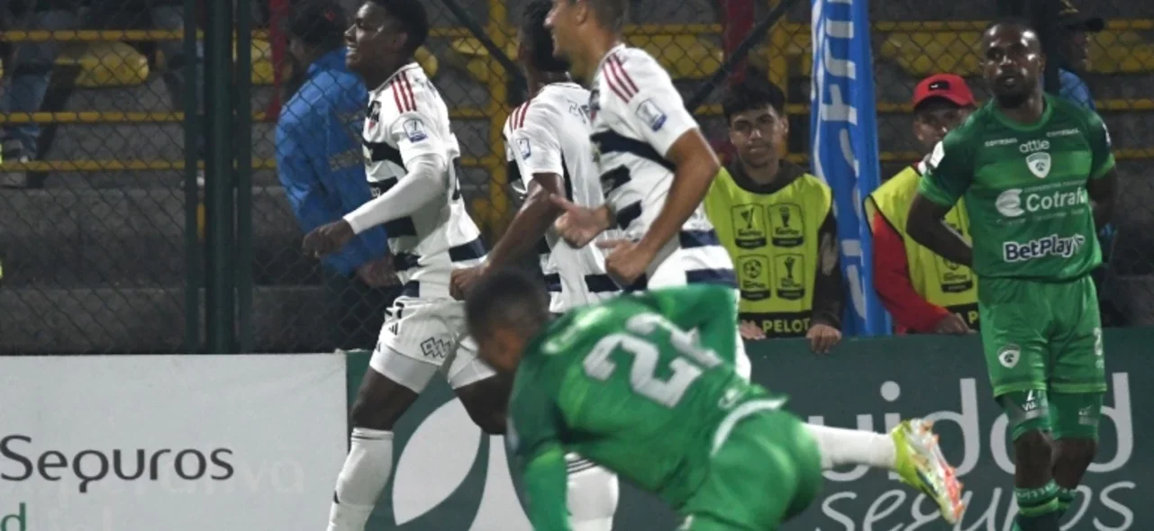 La Equidad 2 - 1 Medellín - VizzorImage / Felipe Caicedo