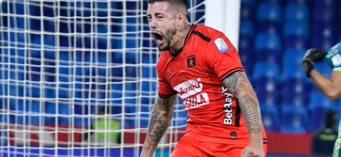 Rodrigo Holgado abrió el marcador - VizzorImage / Gabriel Aponte