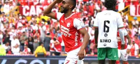 Jersson González 'pintó' de rojo el 'Coloso de la 57' - VizzorImage / Felipe Caicedo