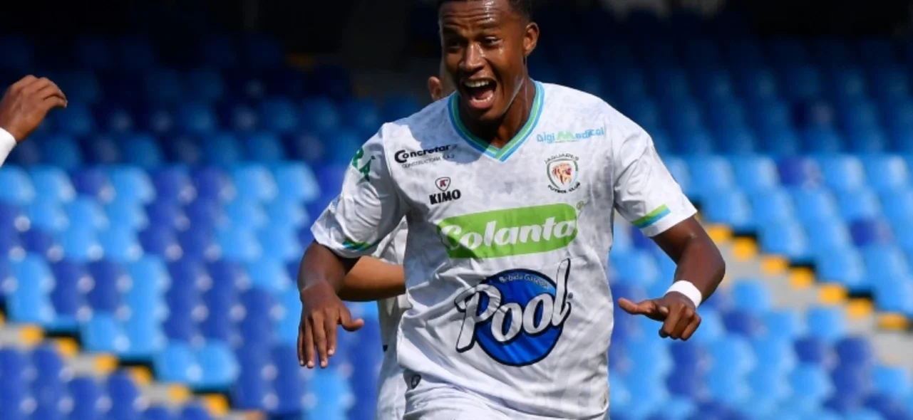 Triunfo de Jaguares sobre Atlético - VizzorImage / Gabriel Aponte