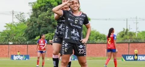 Llaneros empieza a ilusionarse con su primera estrella - VizzorImage / Felipe Galeano