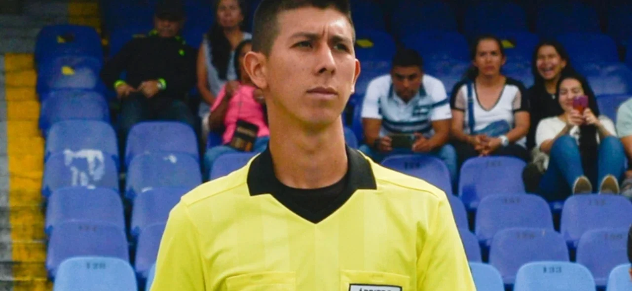 Julián Muñóz - Árbitro colombiano - VizzorImage