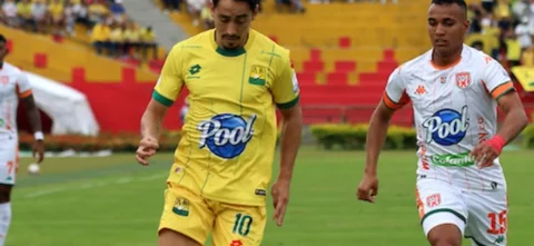 Fabián Sambueza, jugador de Bucaramanga. / VizzorImage - Jaime Moreno