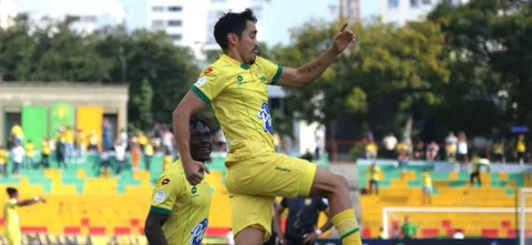 Bucaramanga sumó su tercer triunfo al hilo y está en la zona alta | Foto: VizzorImage / Jaime Moreno
