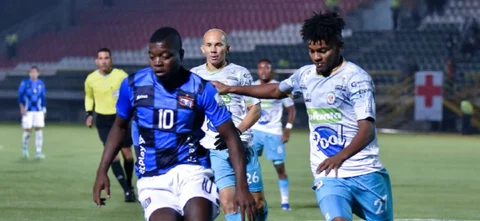 Boyacá Chicó venció a un Jaguares que luchó con 10 | Foto: VizzorImage / Edward Leguizamon