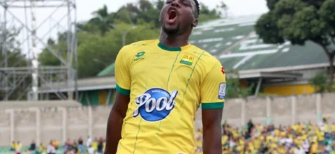Daniel Mosquera marcó doblete a La Equidad - VizzorImage