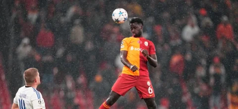 Dávinson Sánchez es figura en Galatasaray. / Foto: AFP.