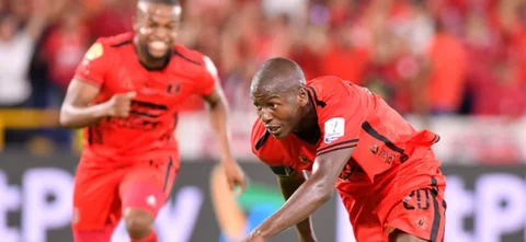 Adrián Ramos celebra un gol con América de Cali - VizzorImage
