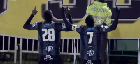 Carlos Darwin Quintero y Faber Gil marcaron los goles del triunfo para Pereira - VizzorImage