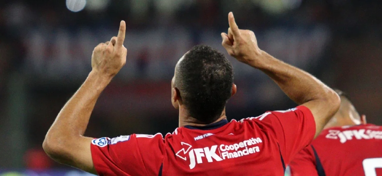 Medellín ganó por la mínima diferencia ante Águilas. / Foto: Vizzorimage.