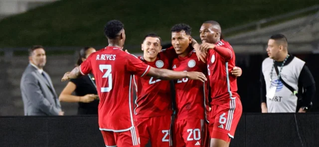 Ian Poveda salió lesionado y enciende las alarmas en la selección Colombia. / Foto: AFP