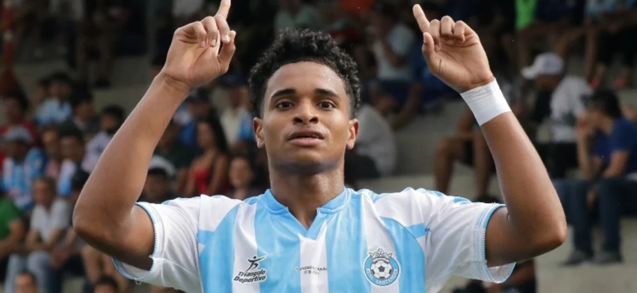 Primer triunfo para Real Santander - VizzorImage / Andres Corzo