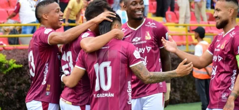 Tolima vs. Pereira por la fecha 13 de la Liga BetPlay 2024-1 - VizzorImage