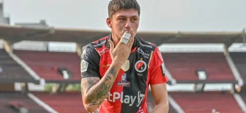 Valentín Robaldo - VizzorImage / Juan Pablo Bayona