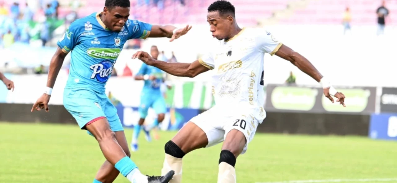 Triunfo de Jaguares sobre Llaneros -VizzorImage / Andres Felipe Lopez