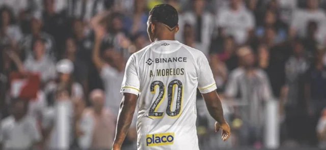Morelos tiene contrato con Santos hasta el 31 de diciembre de 2026 - Instagram: @alfredomorelos30