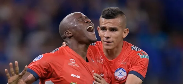 Alianza FC empató 3-3 ante Cruzeiro en Brasil. / Foto: AFP