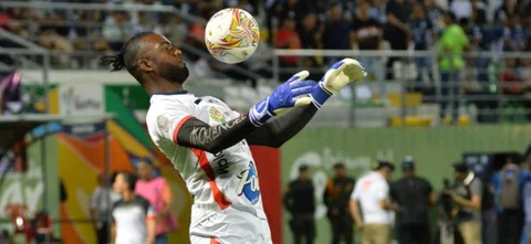 Patriotas y Alianza empataron en duelo de coleros | Foto: VizzorImage / Emilio Castrillon