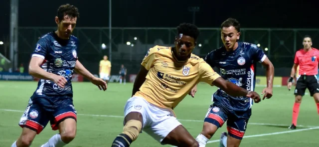 Alianza cayó ante U. Católica y es último en la Sudamericana | Foto: VizzorImage / Adamis Guerra