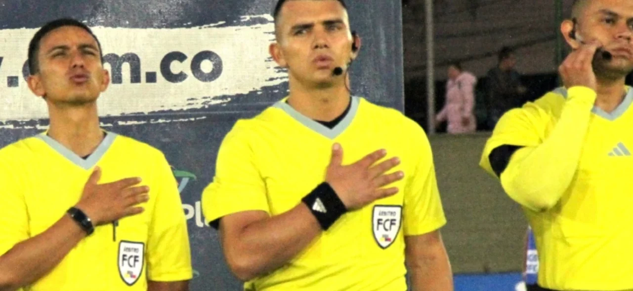 Cundinamarca 1-2 Magdalena tuvo una expulsión al cierre del juego - VizzorImage Edward Leguizamon - Árbitro del Cundinamarca 1-2 Magdalena - VizzorImage