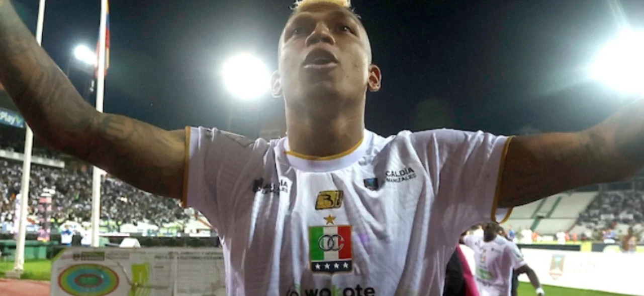 Billy Arce - Delantero de Once Caldas - VizzorImage