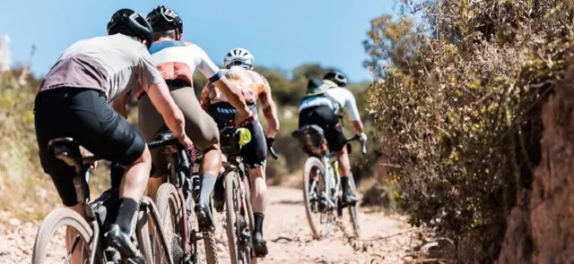 Brayan Chaves, ciclista de gravel - Instagram: Instagram: @brayanchavesrub