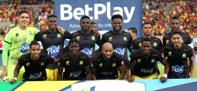 Sigue el buen momento de Bucaramanga en la Liga - VizzorImage / Pablo Bohorquez