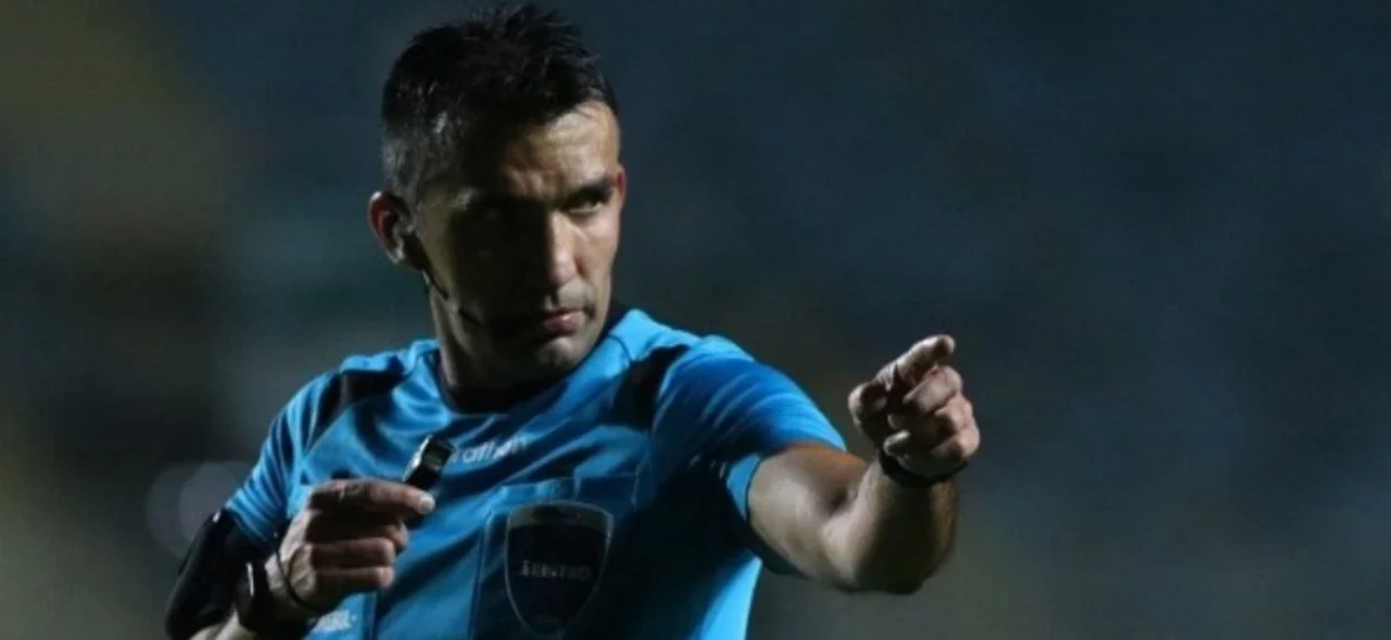 Carlos Betancur - Árbitro de Coquimbo Unido 1-2 Racing - AFP