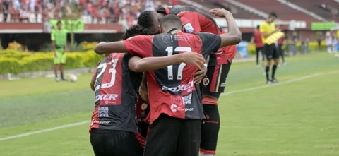 Cúcuta es escolta de Huila en la tabla de posiciones - VizzorImage