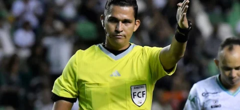 Diego Ruiz - Árbitro de Jaguares vs. Cali - VizzorImage