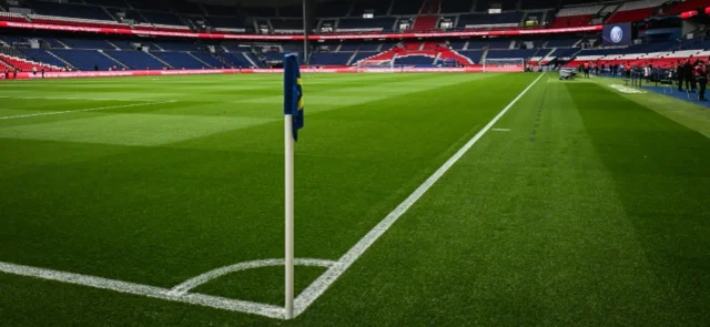 Estadio Parque de los Príncipes de PSG en Francia - AFP