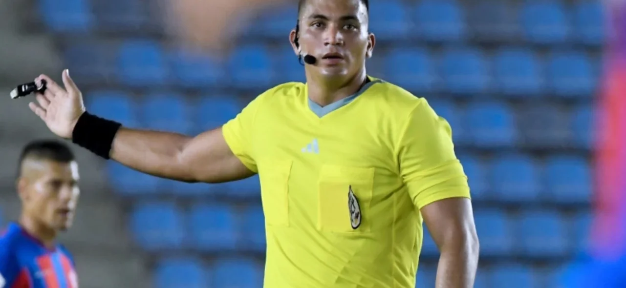 Jairo Mayorga - Árbitro del Orsomarso vs. Boca Juniors - VizzorImage