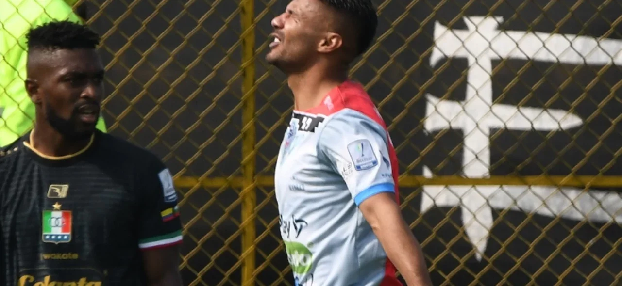 Arrieta sumó su tercer gol consecutivo con Fortaleza - VizzorImage Jesús Arrieta - Delantero de Fortaleza - VizzorImage