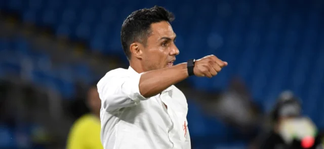 Lucas González como técnico de América de Cali - VizzorImage